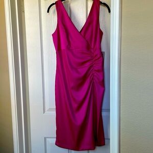 NEW! Beautiful Evan-Picone dress. Size 14 Color: Fuchsia